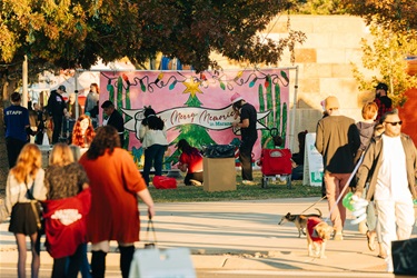 Community Christmas mural