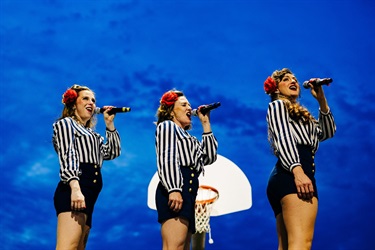 Manhattan Dolls performing in the evening