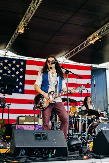 ZNORA band performing